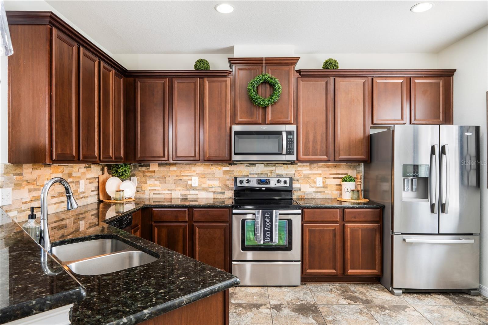 Image 7 of 41 For 955 Belles Ferry Loop