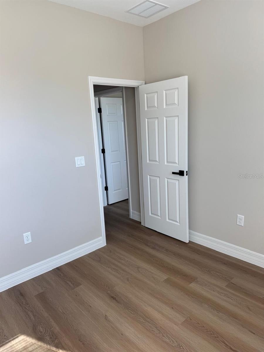 Image 17 of 25 For 2585 154th Lane