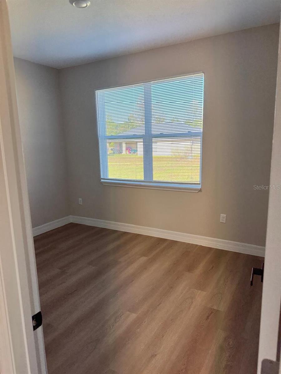 Image 18 of 25 For 2585 154th Lane