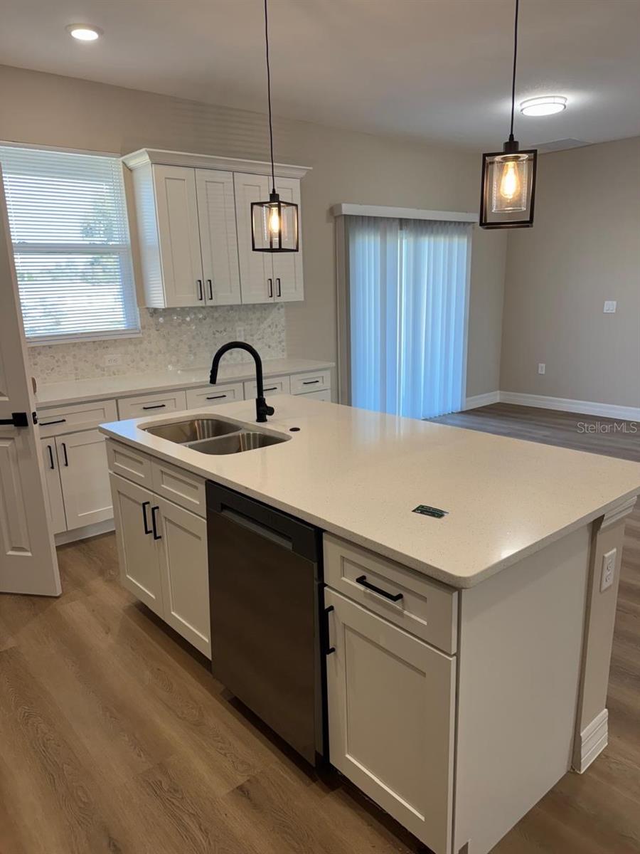 Image 6 of 25 For 2585 154th Lane