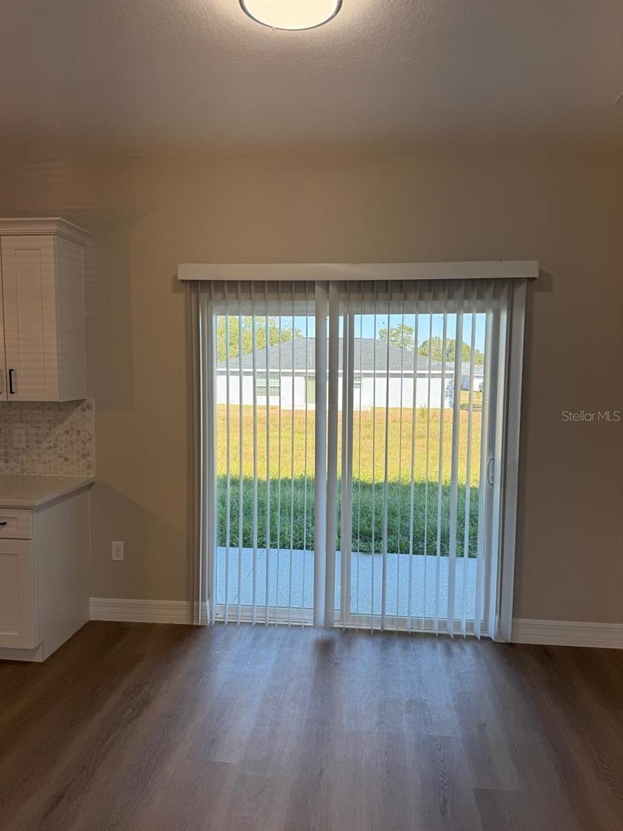 Image 7 of 25 For 2585 154th Lane