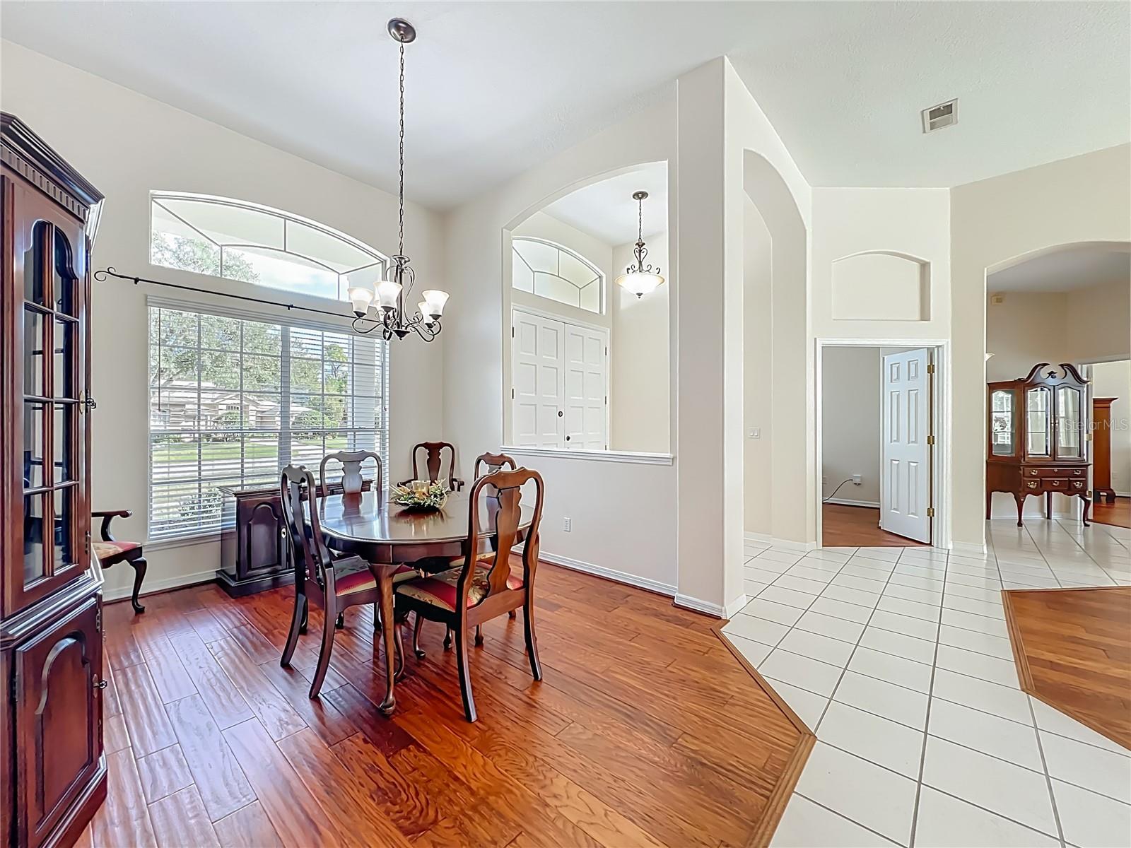 Image 12 of 60 For 1821 Carillon Park Drive