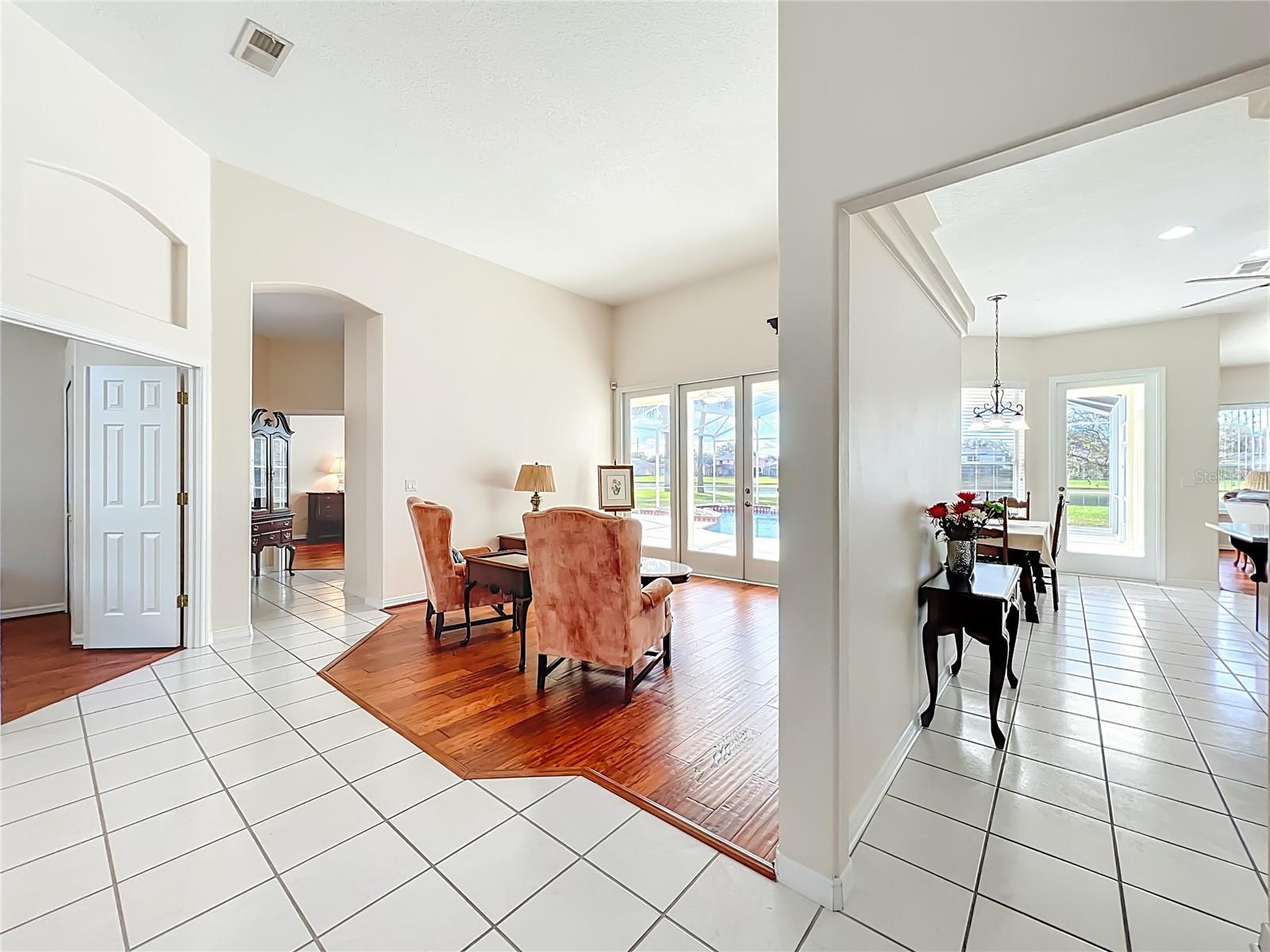 Image 13 of 60 For 1821 Carillon Park Drive