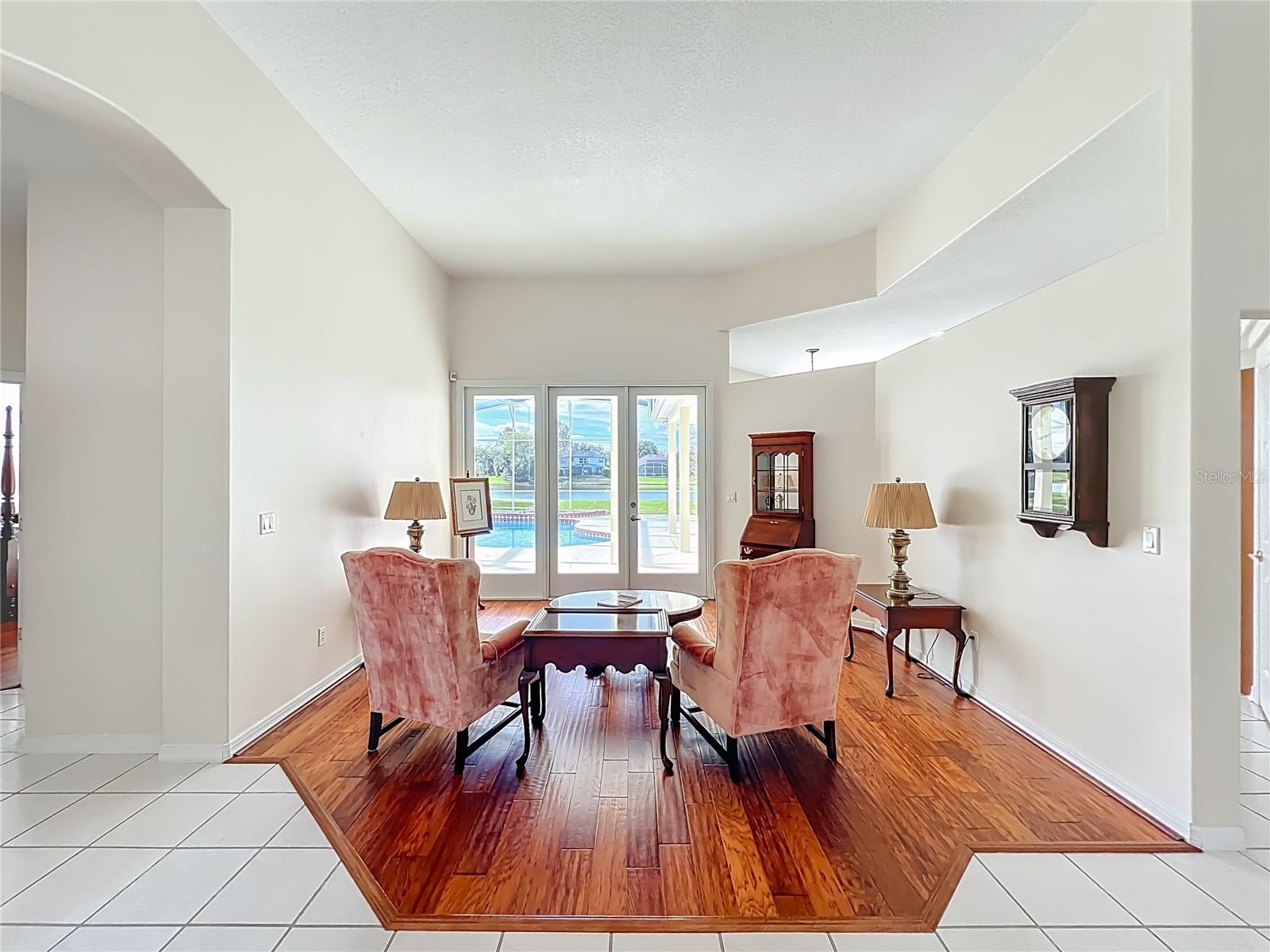 Image 14 of 60 For 1821 Carillon Park Drive