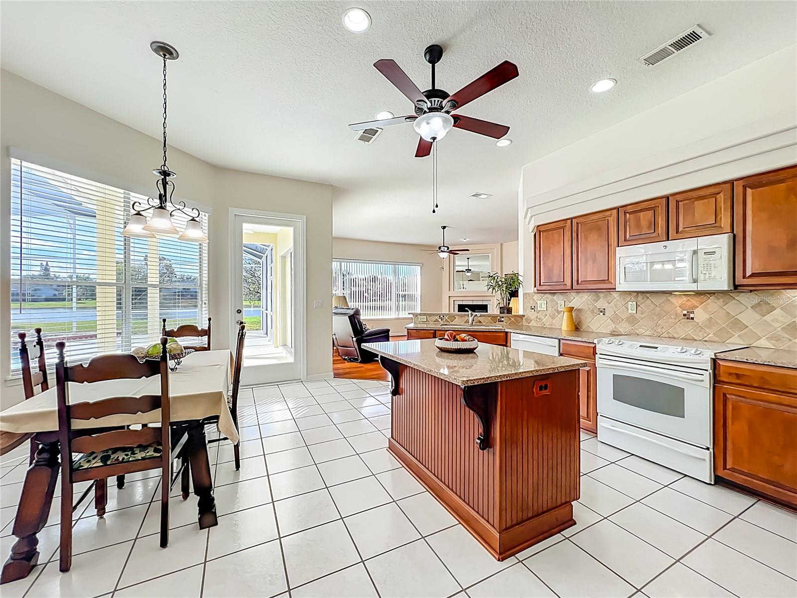 Image 16 of 60 For 1821 Carillon Park Drive