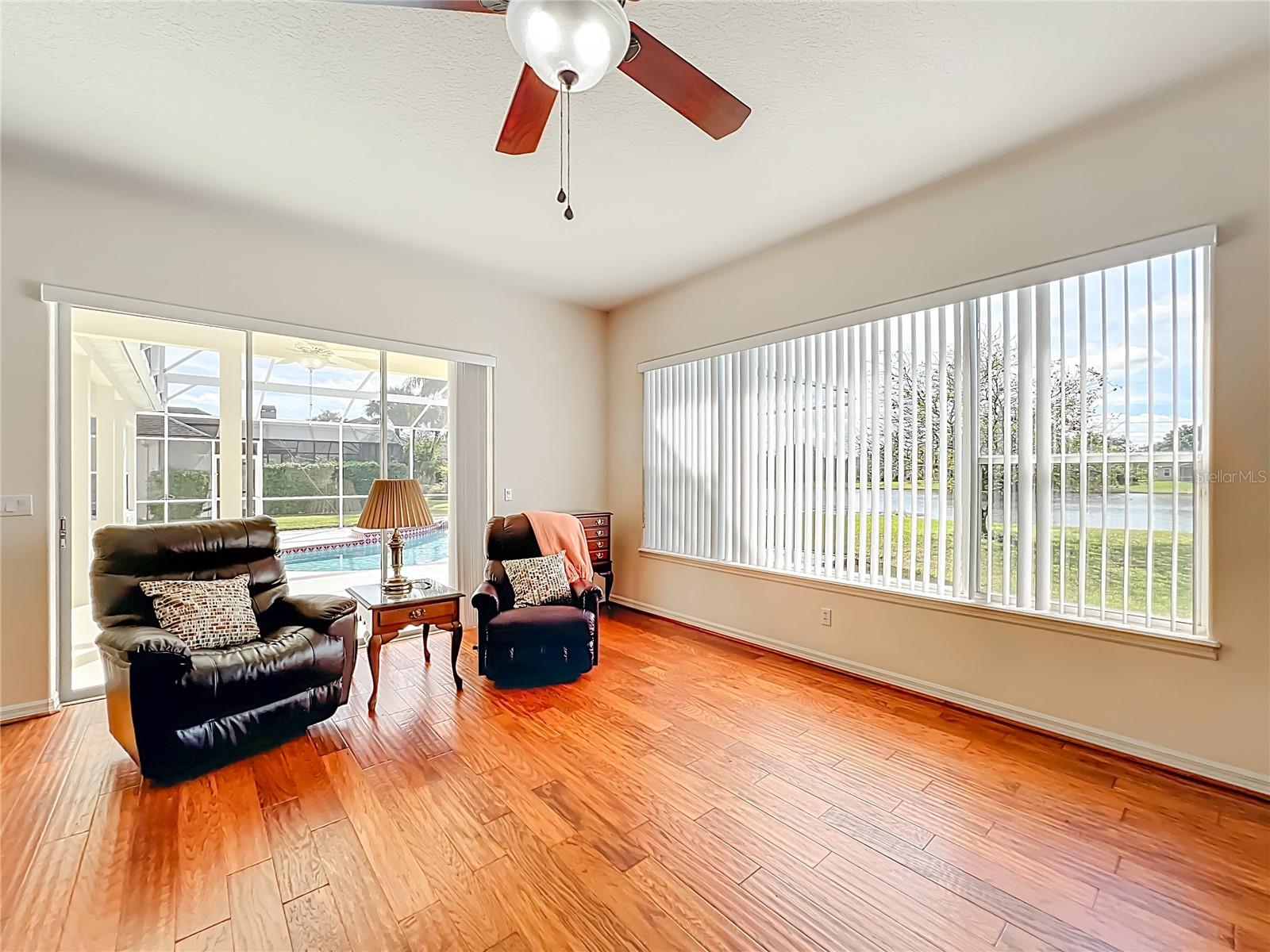 Image 19 of 60 For 1821 Carillon Park Drive