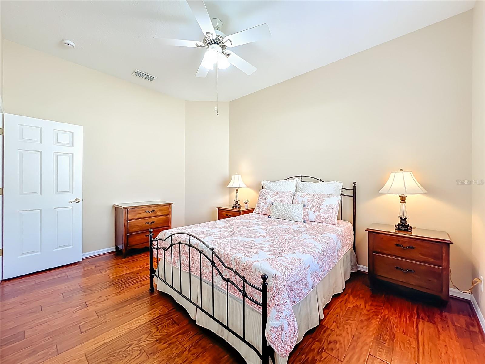 Image 25 of 60 For 1821 Carillon Park Drive