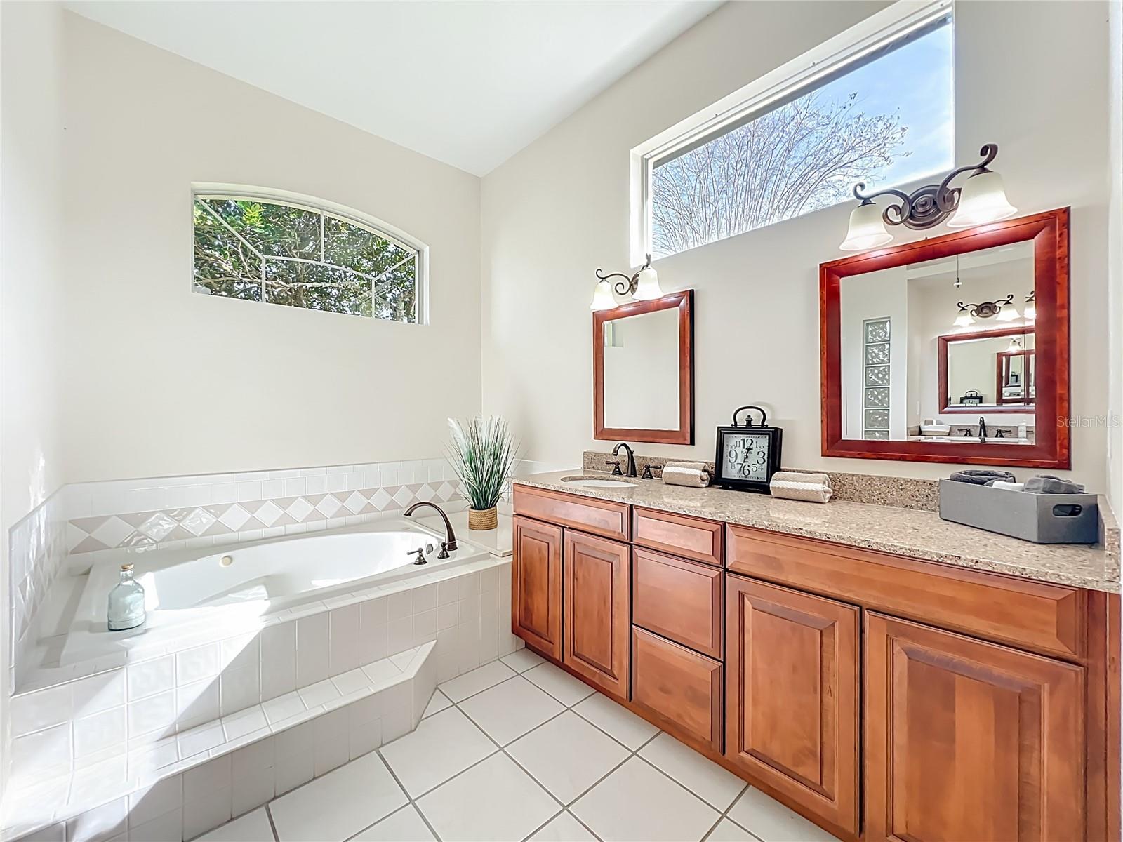 Image 29 of 60 For 1821 Carillon Park Drive