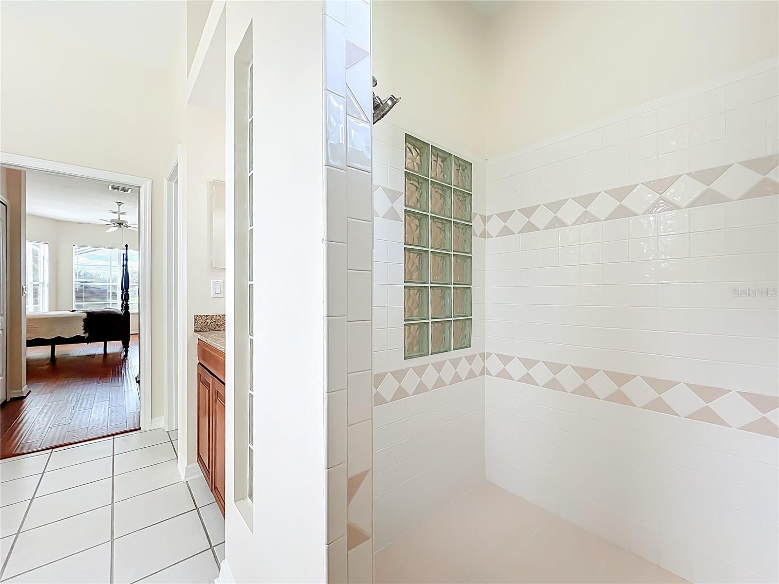 Image 33 of 60 For 1821 Carillon Park Drive