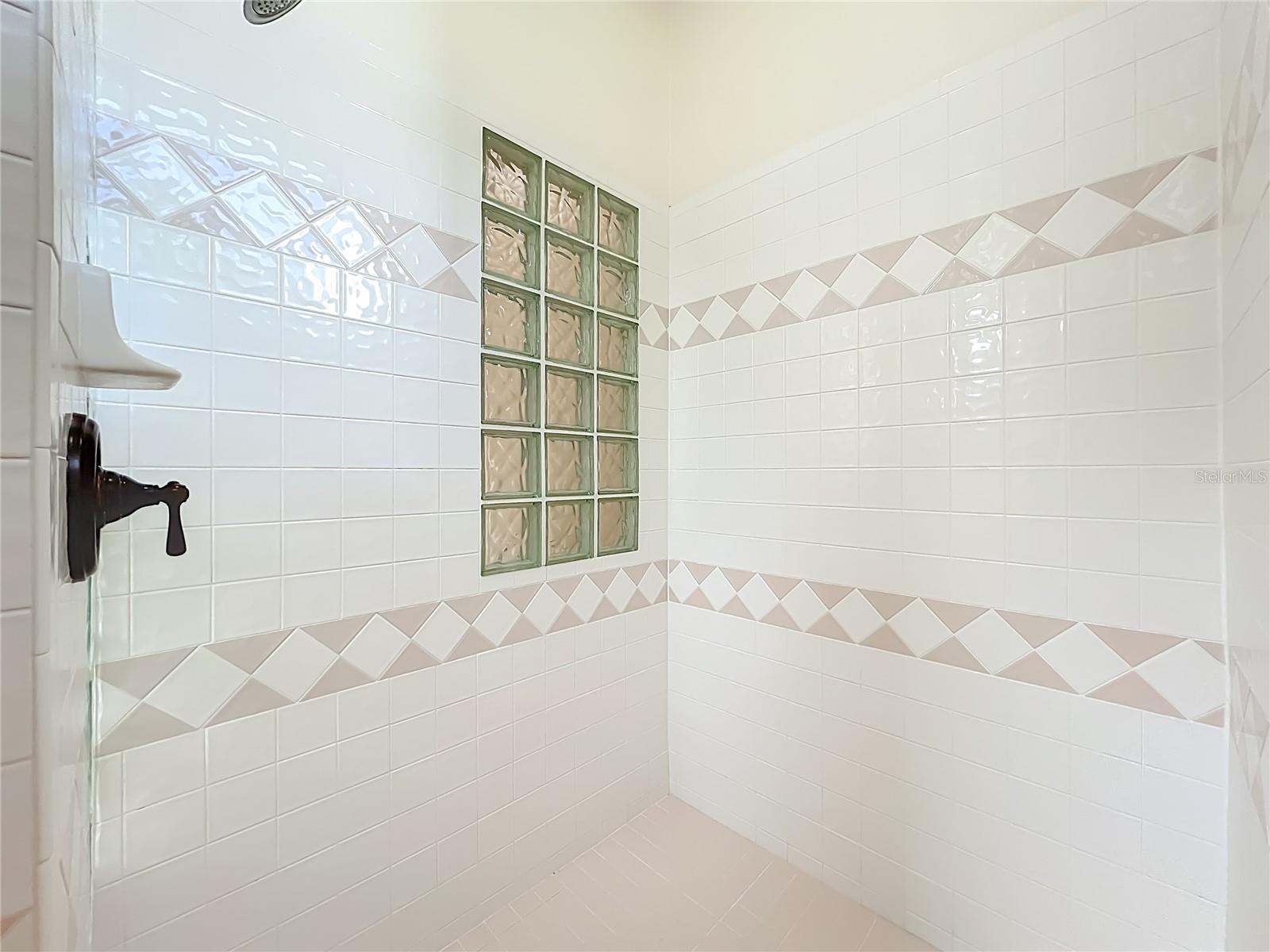 Image 34 of 60 For 1821 Carillon Park Drive