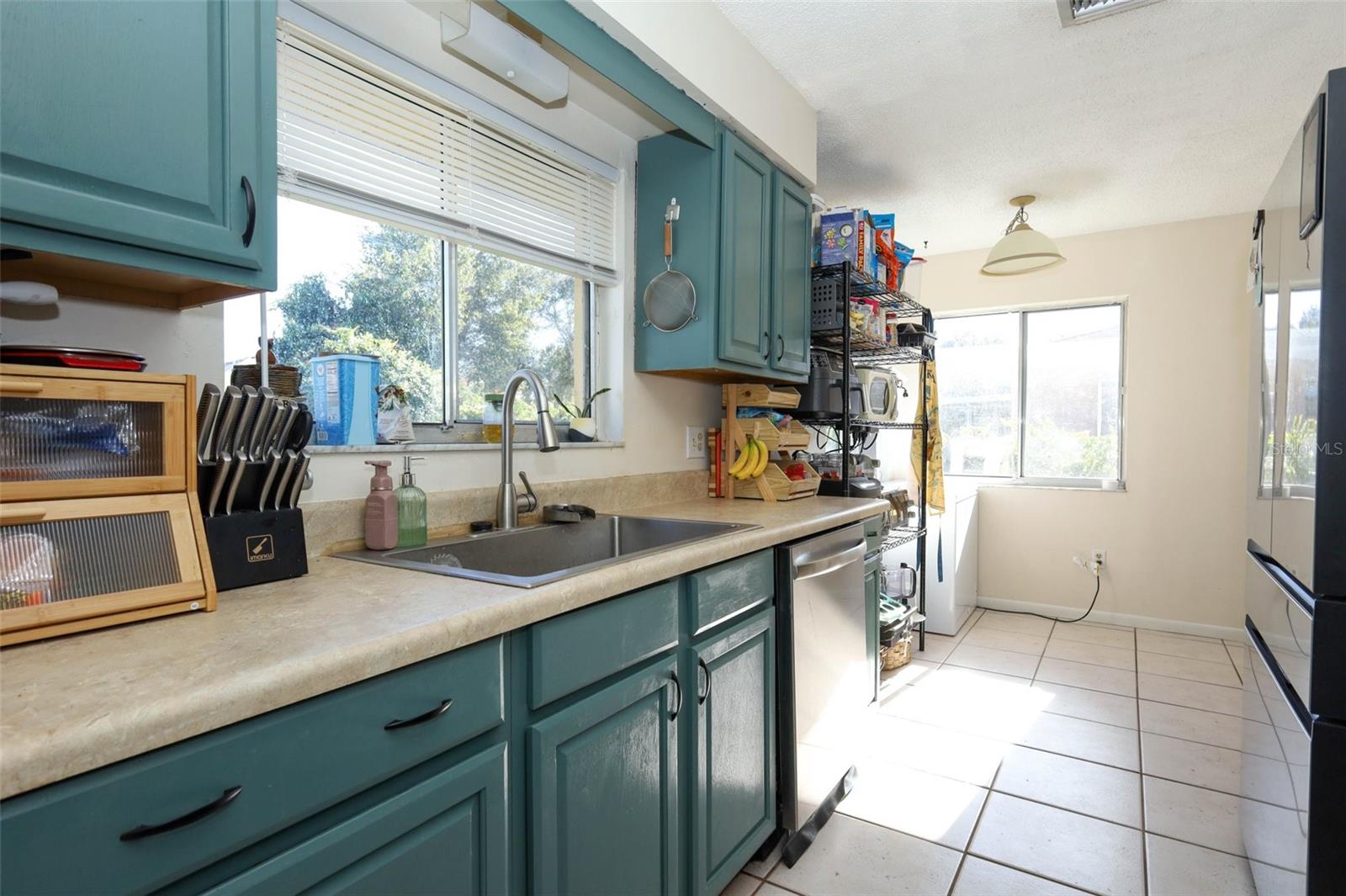 Image 13 of 33 For 1220 Dandelion Drive