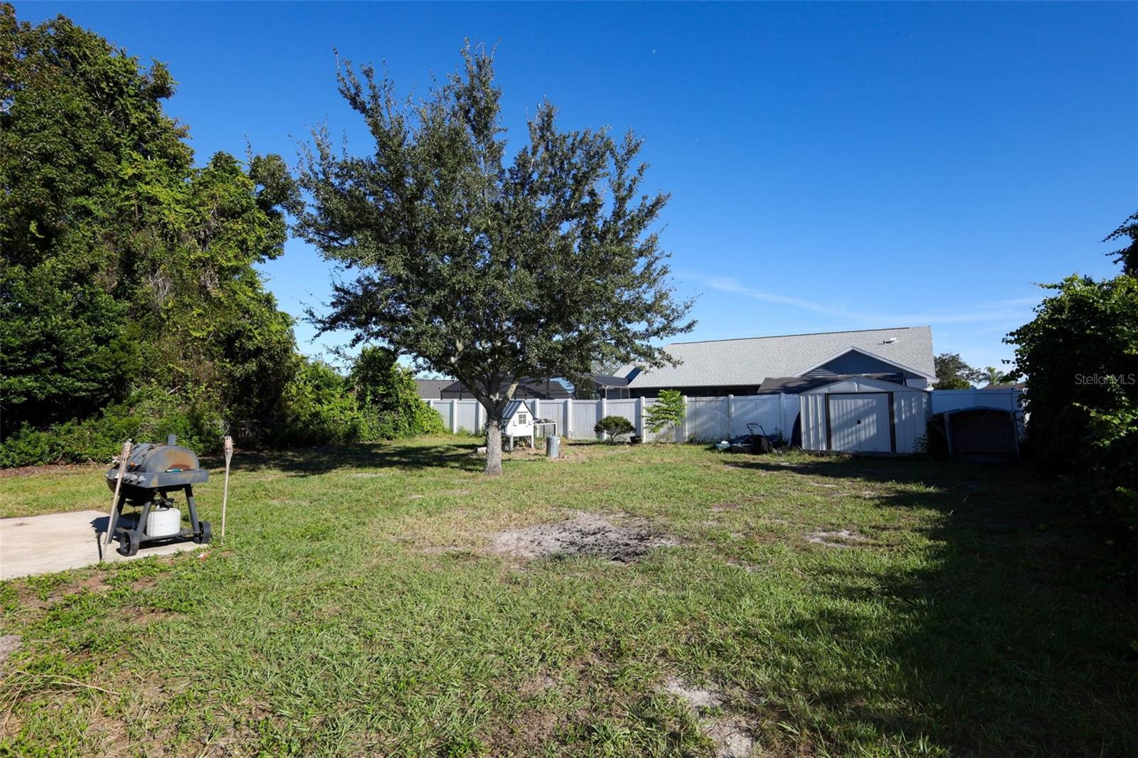 Image 29 of 33 For 1220 Dandelion Drive