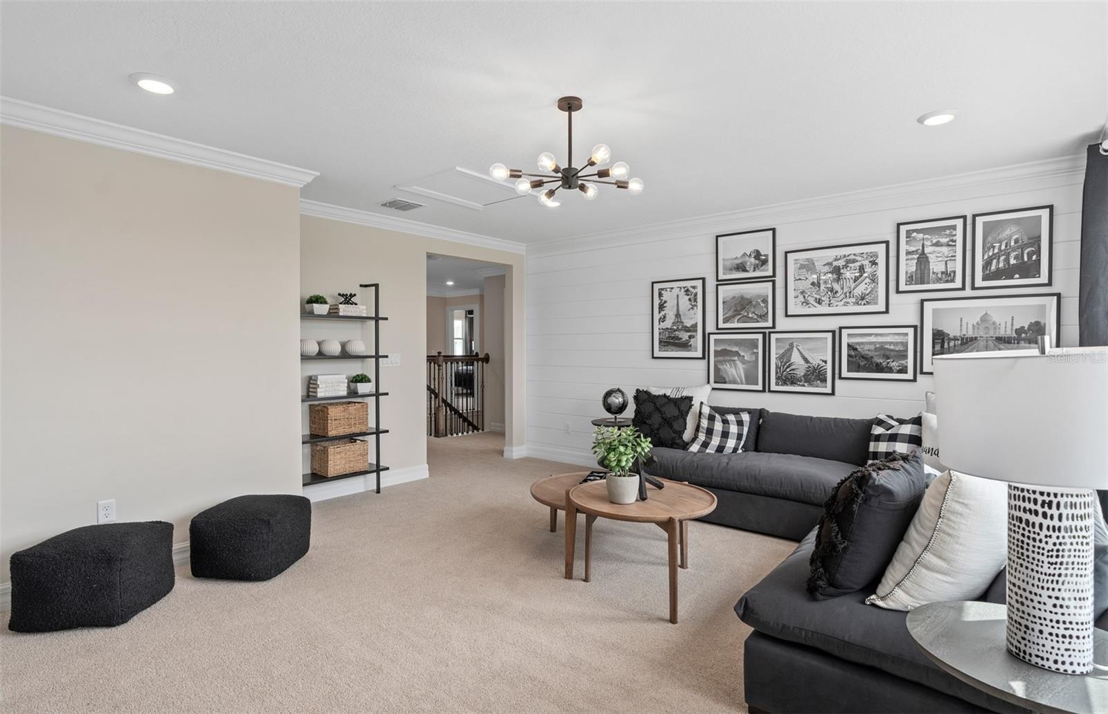 Image 28 of 43 For 9944 Leafy Oak Street