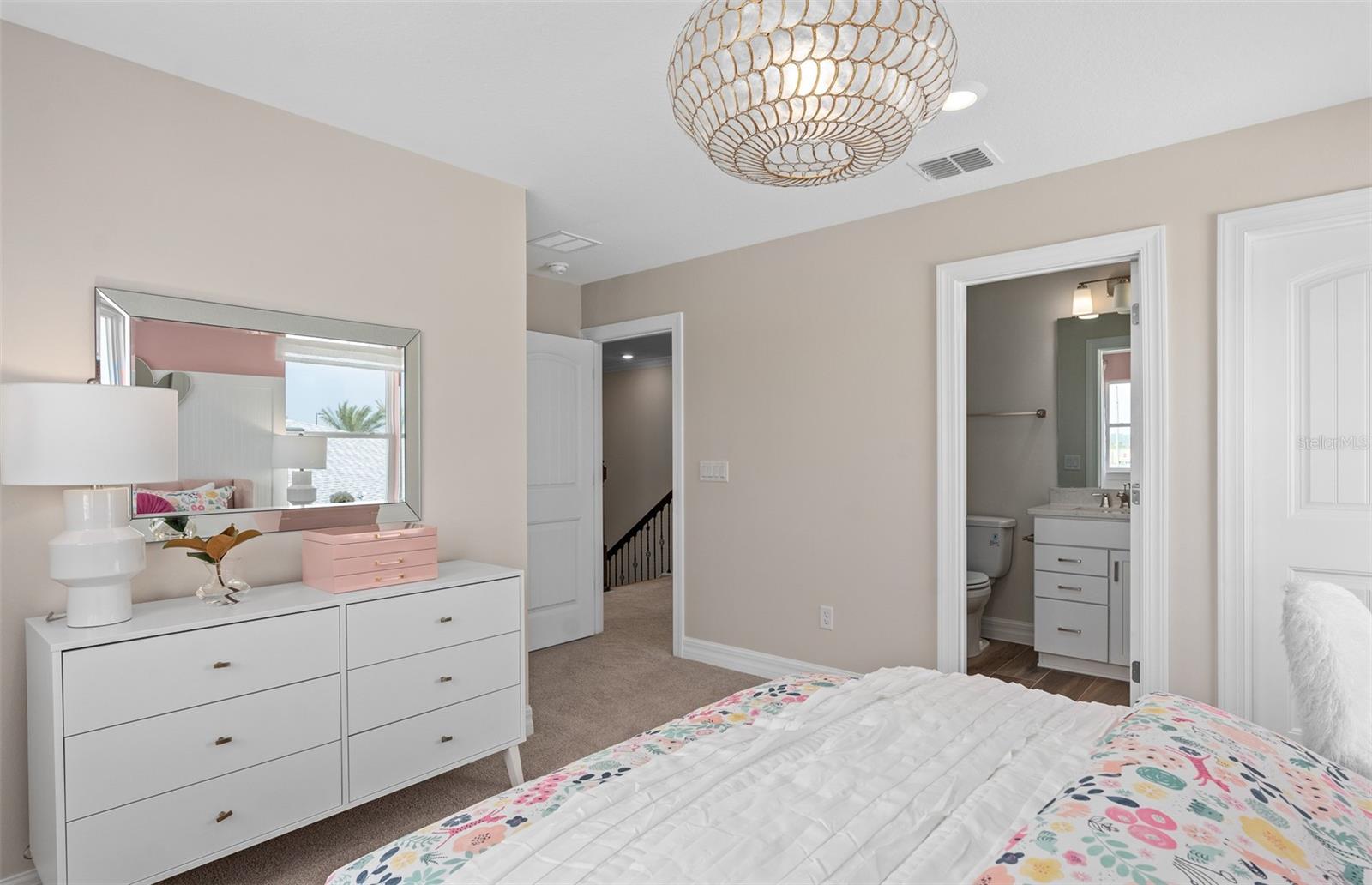 Image 36 of 43 For 9944 Leafy Oak Street