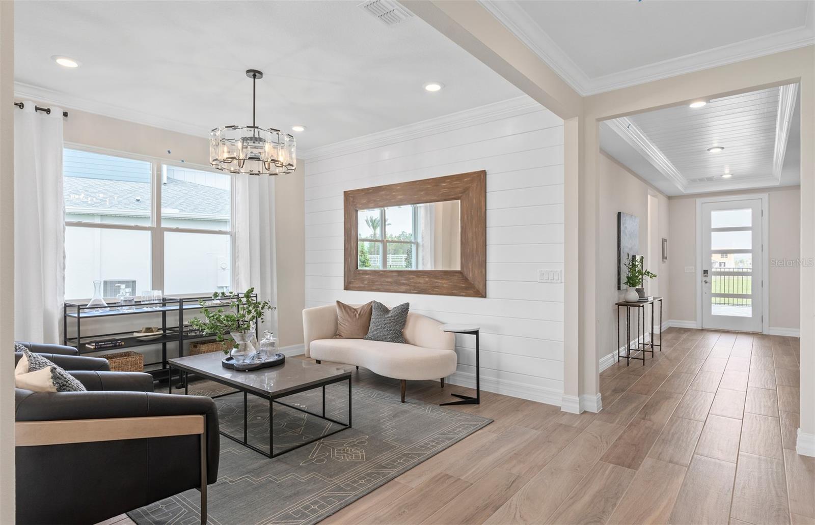 Image 9 of 43 For 9944 Leafy Oak Street