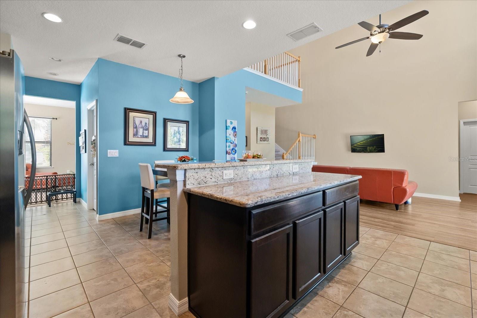 Image 12 of 38 For 919 La Terraza Lane