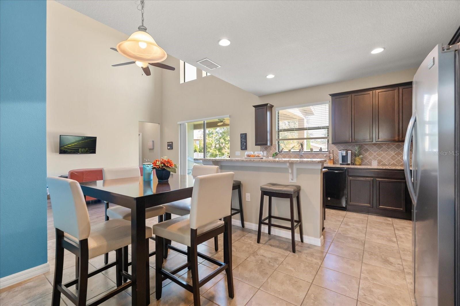 Image 13 of 38 For 919 La Terraza Lane