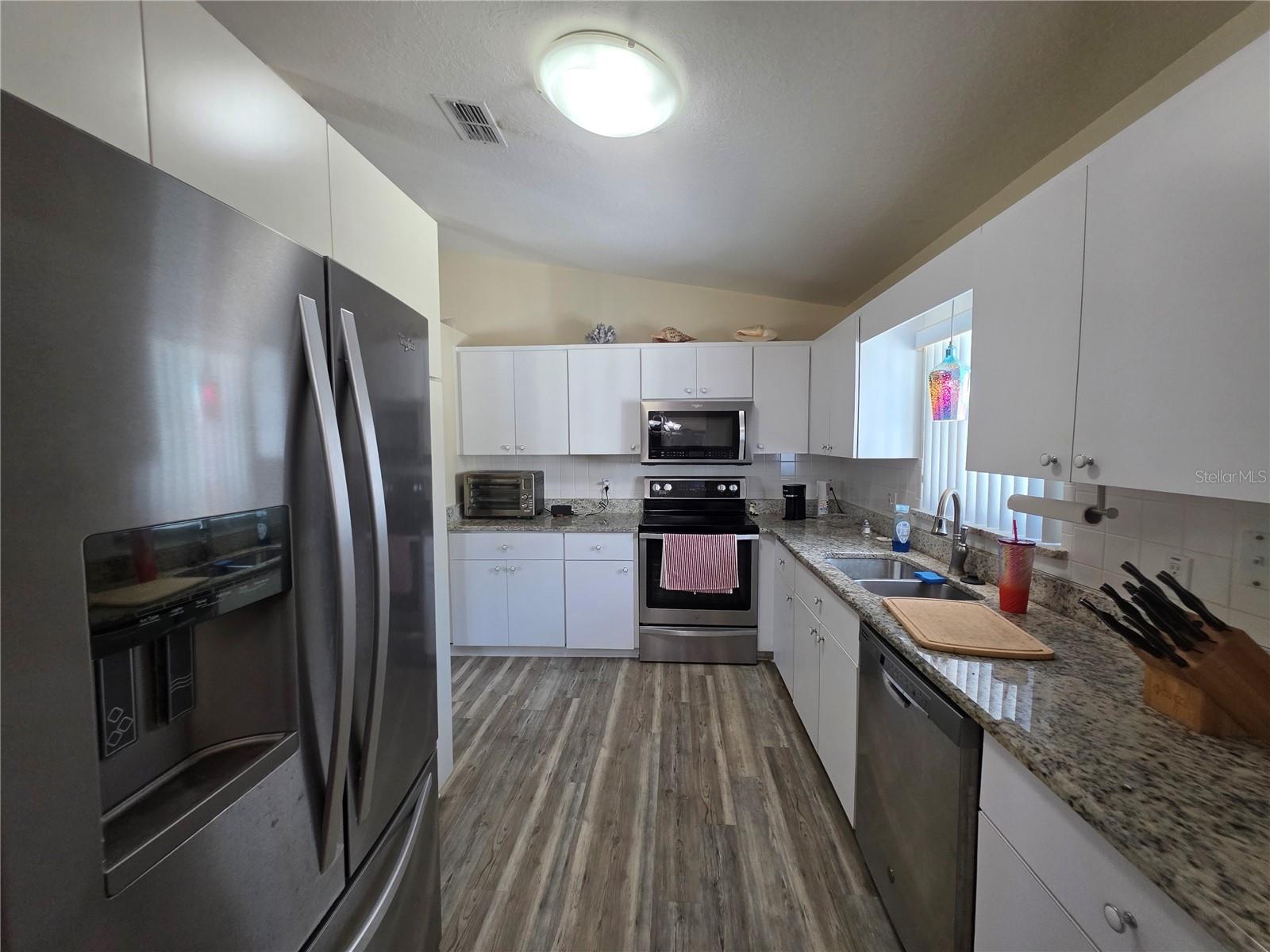 Image 9 of 30 For 6058 98th Loop