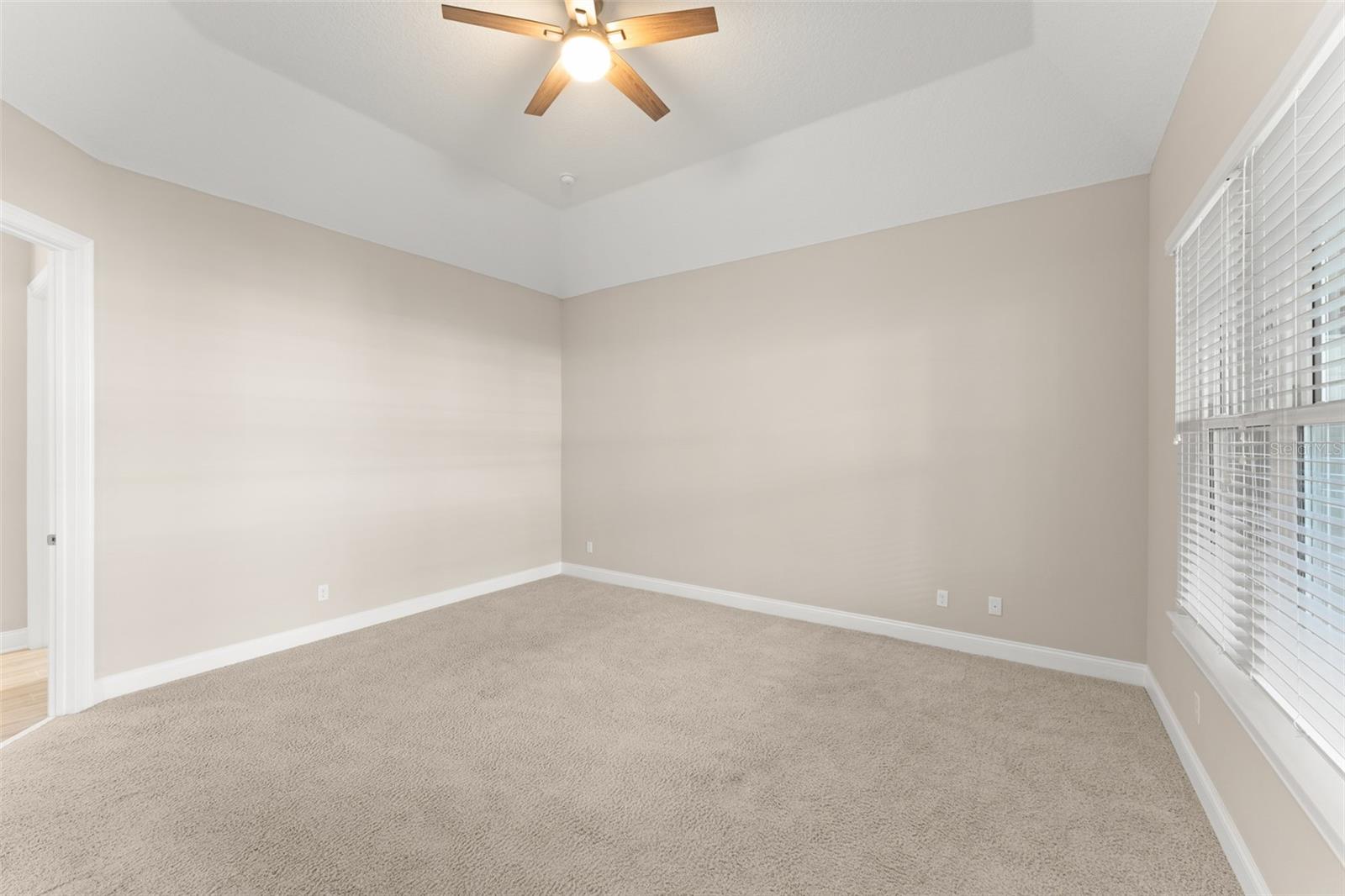 Image 24 of 86 For 13833 Behring Avenue