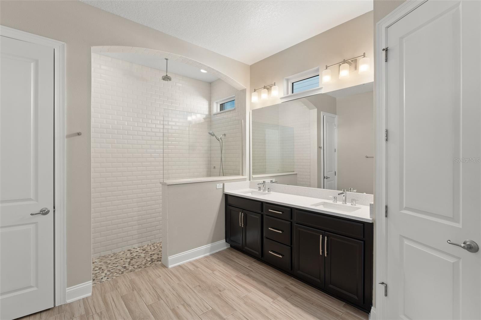 Image 28 of 86 For 13833 Behring Avenue