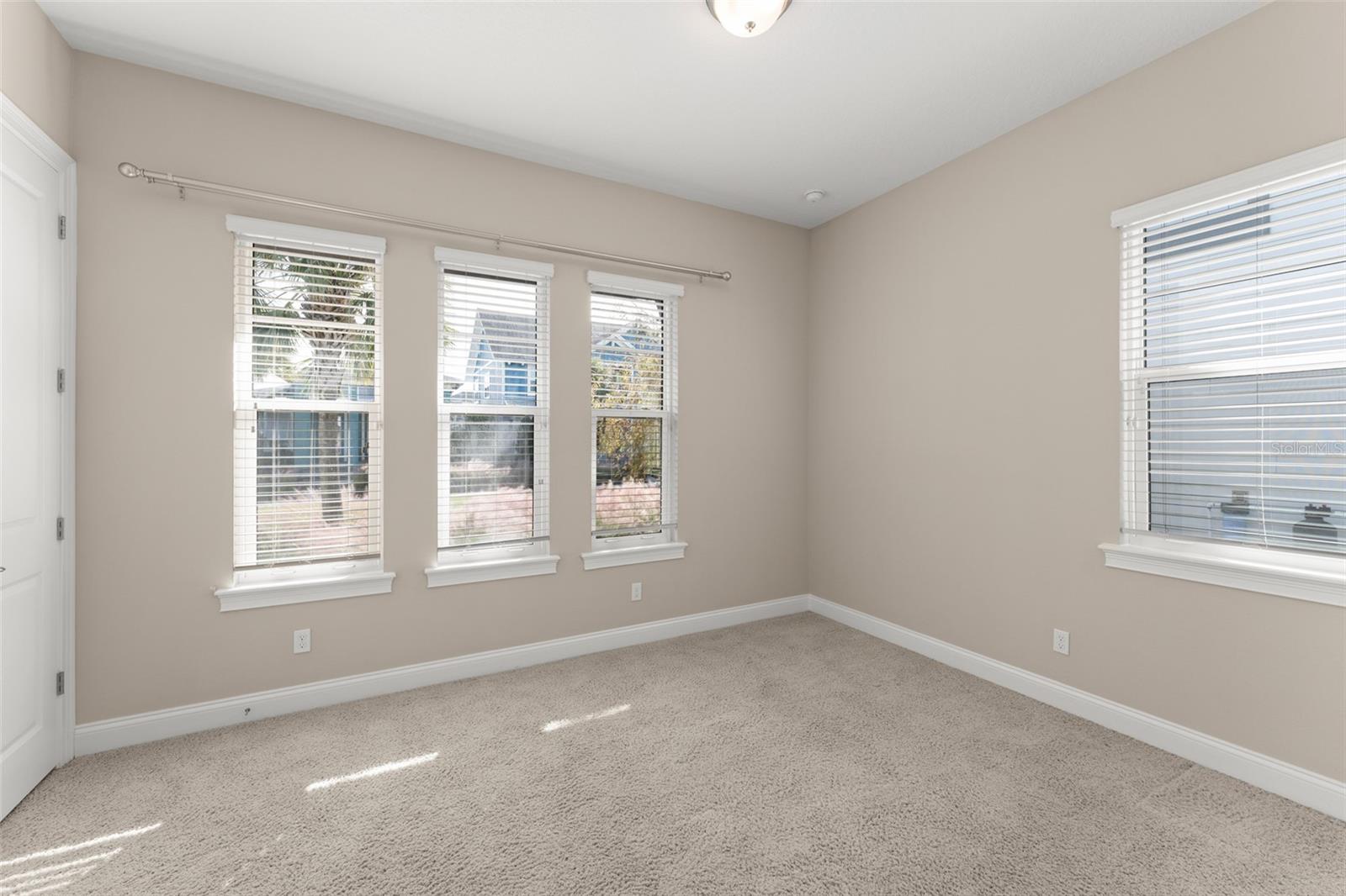 Image 33 of 86 For 13833 Behring Avenue