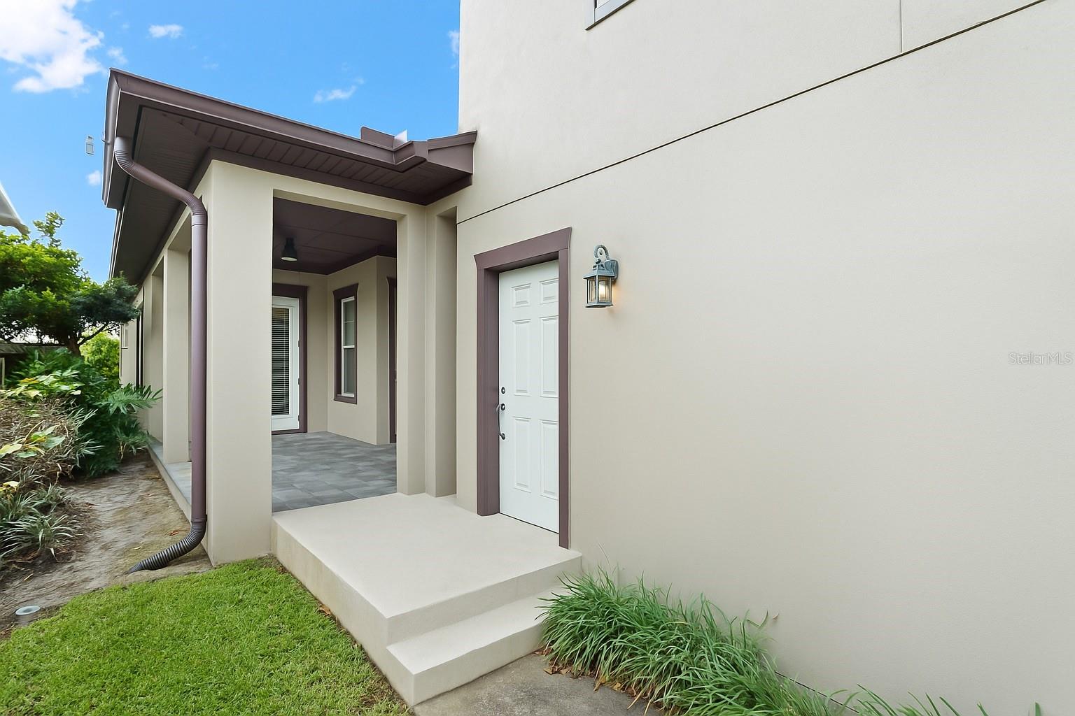 Image 43 of 86 For 13833 Behring Avenue