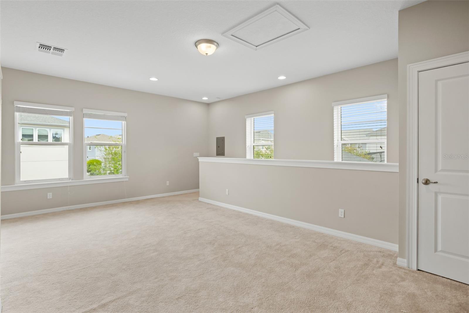 Image 45 of 86 For 13833 Behring Avenue