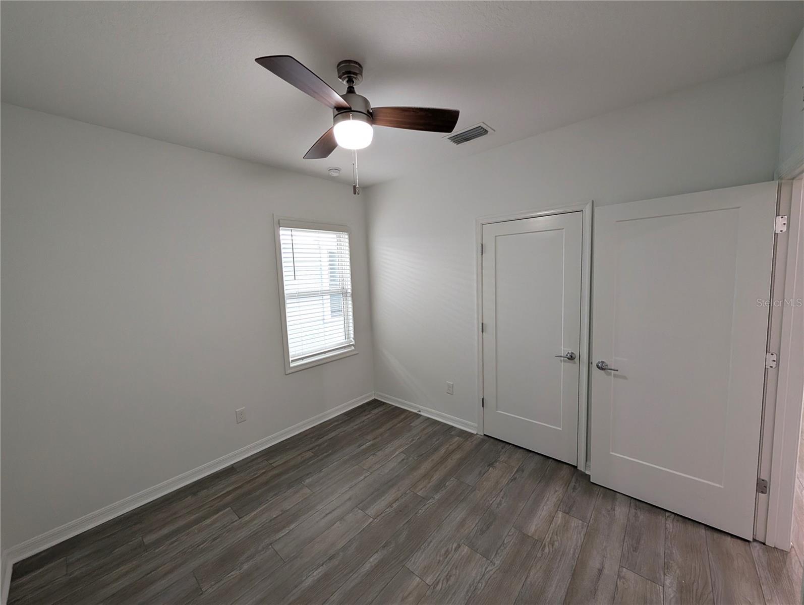 Image 10 of 16 For 1707 Columbus Drive 1