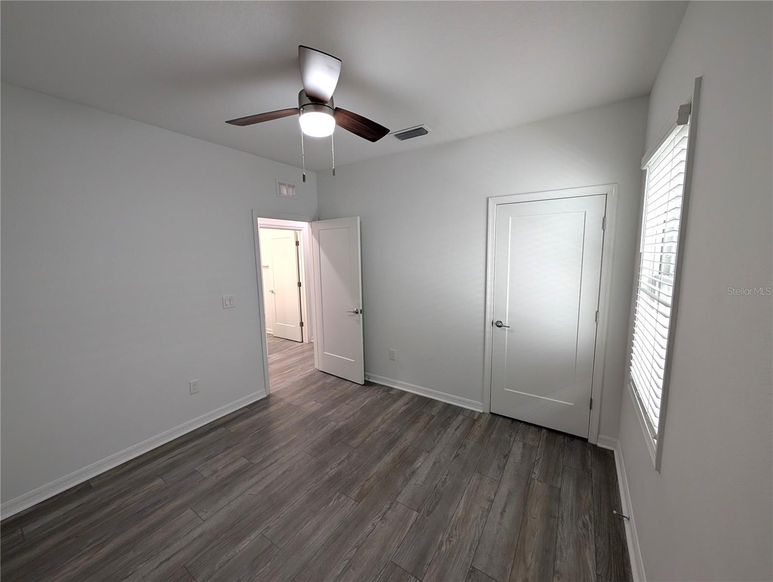 Image 12 of 16 For 1707 Columbus Drive 1