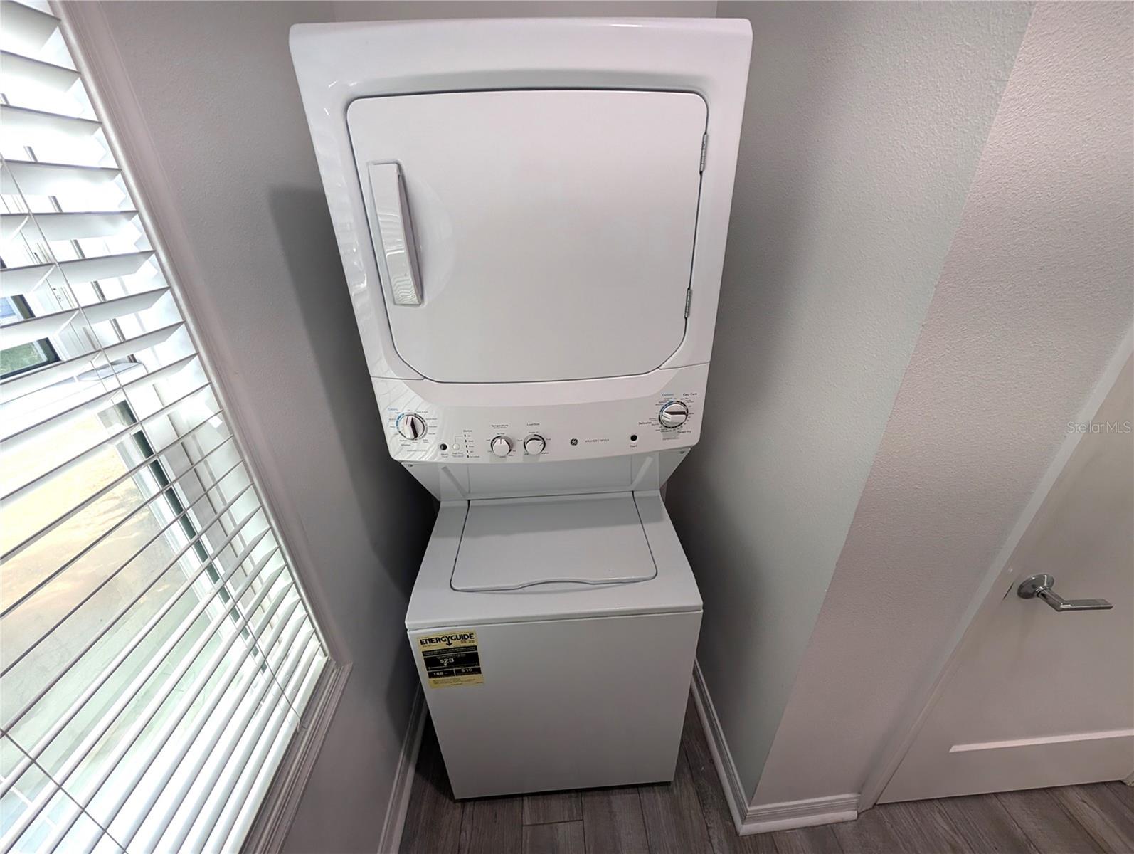 Image 15 of 16 For 1707 Columbus Drive 1