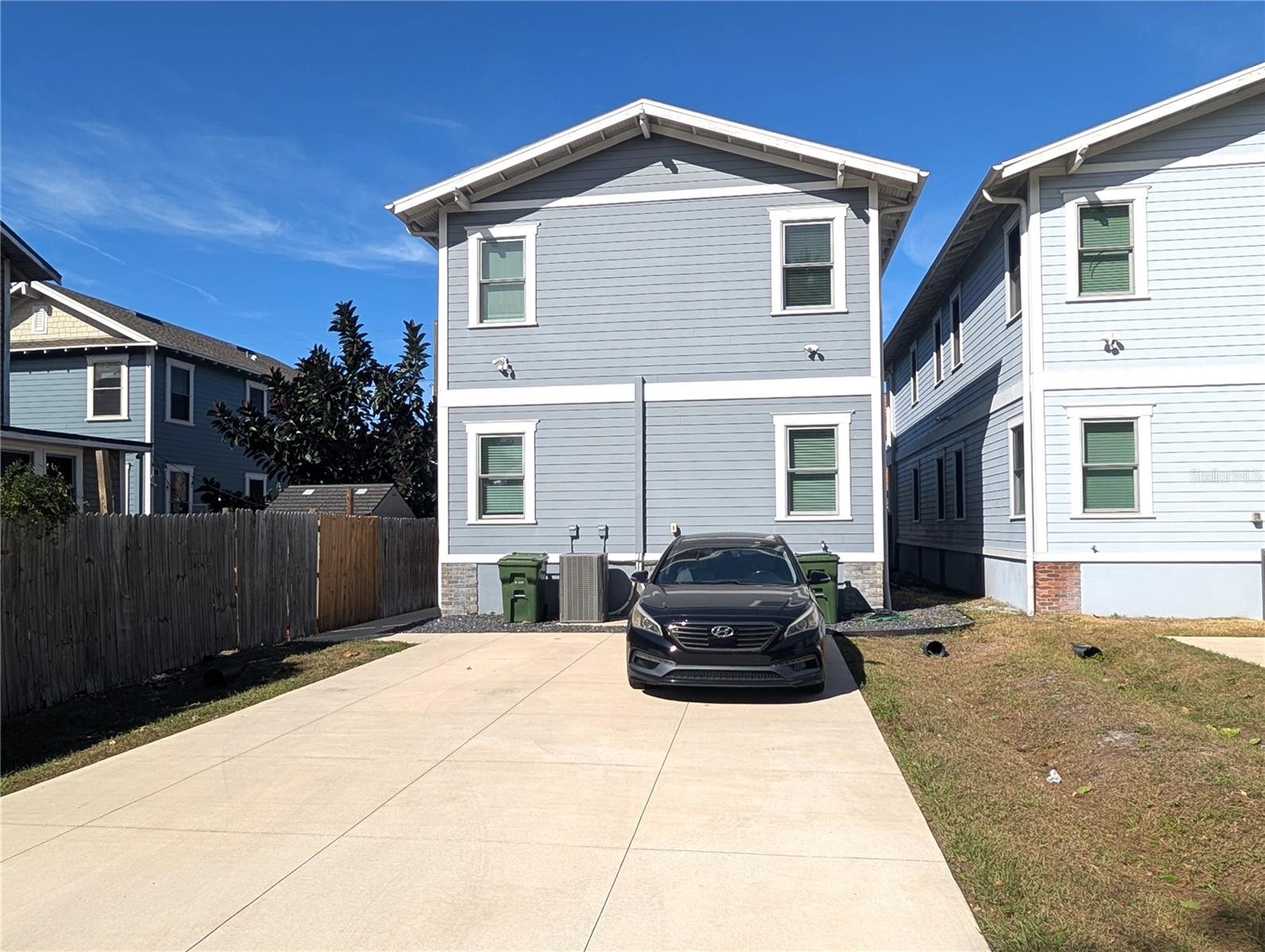 Image 16 of 16 For 1707 Columbus Drive 1