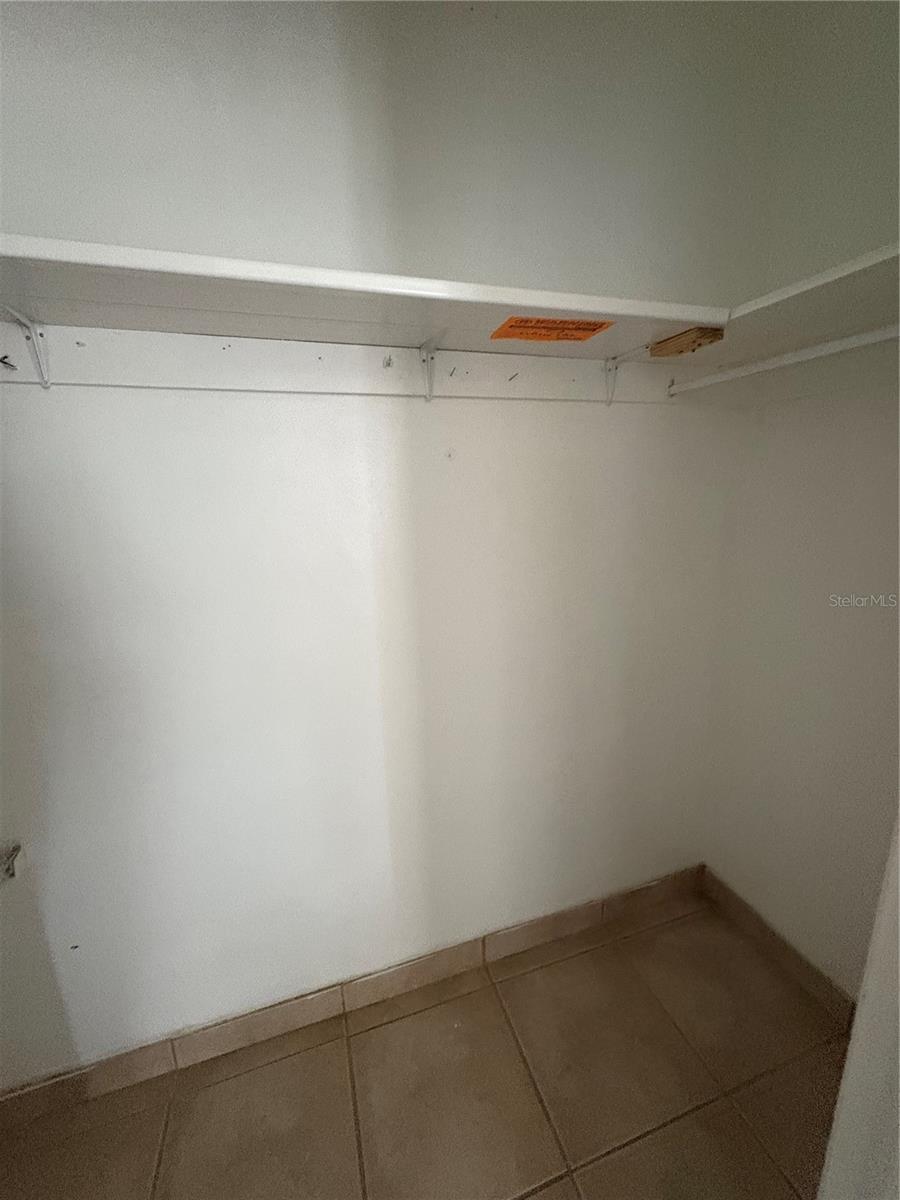 Image 7 of 13 For 5505 Hernandes Drive 116