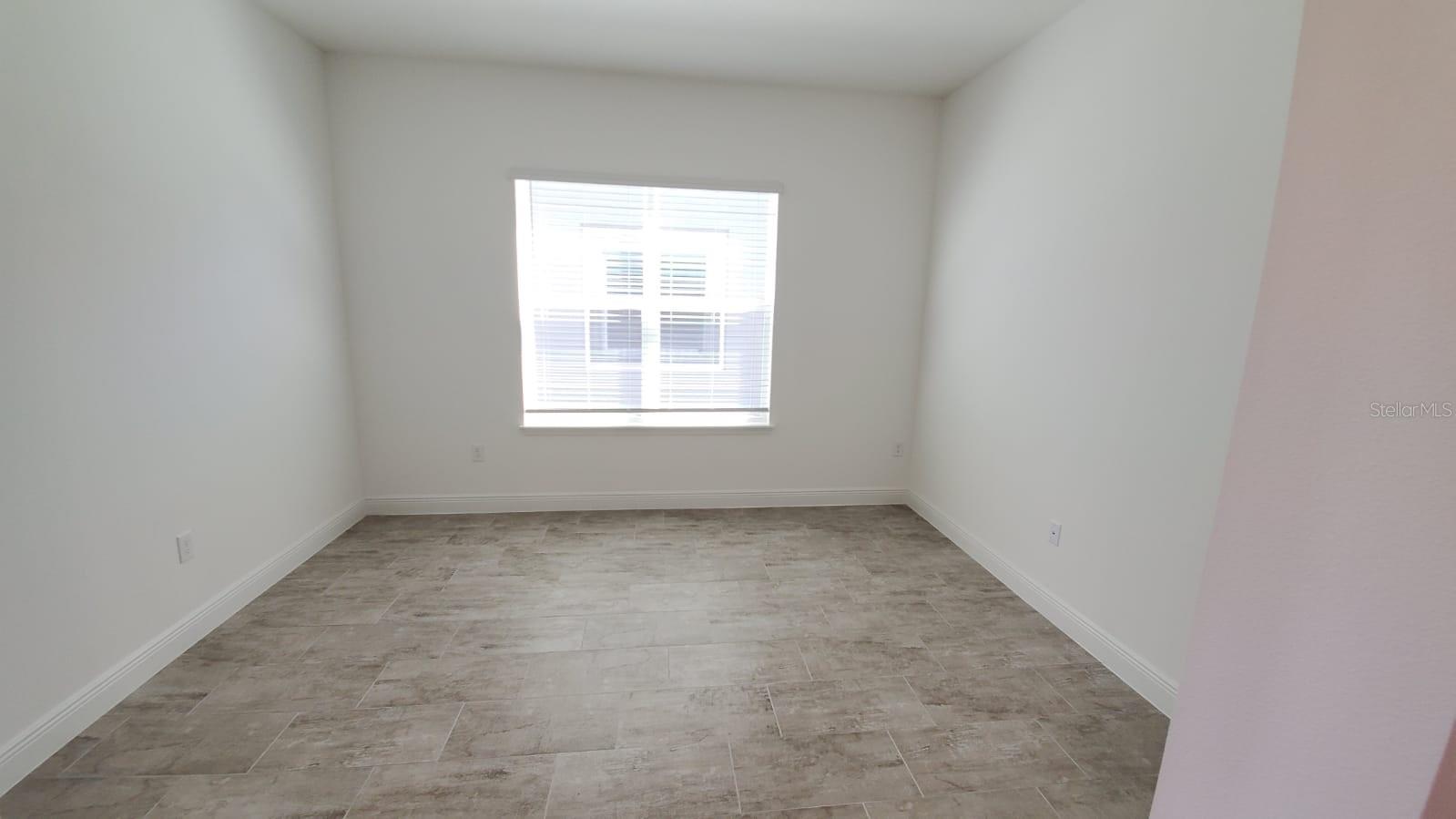 Image 11 of 40 For 9918 Summerlake Groves Street