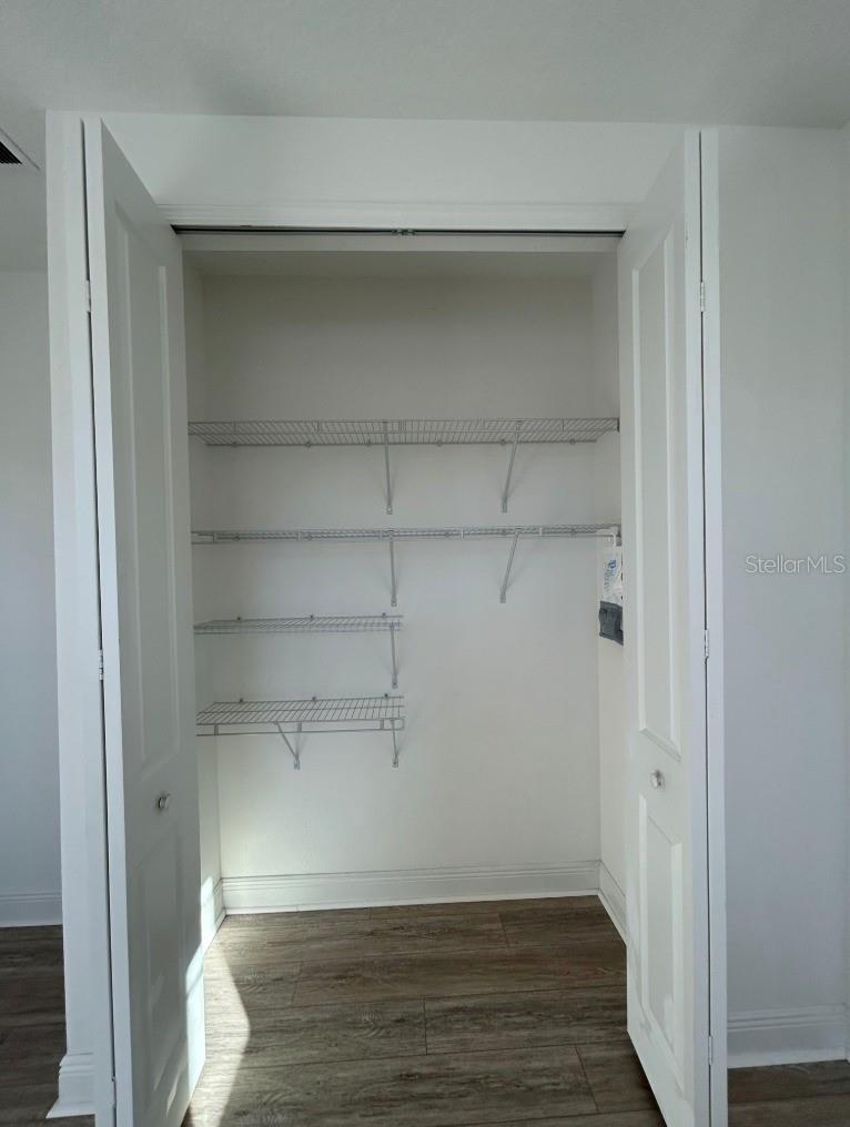 Image 26 of 40 For 9918 Summerlake Groves Street