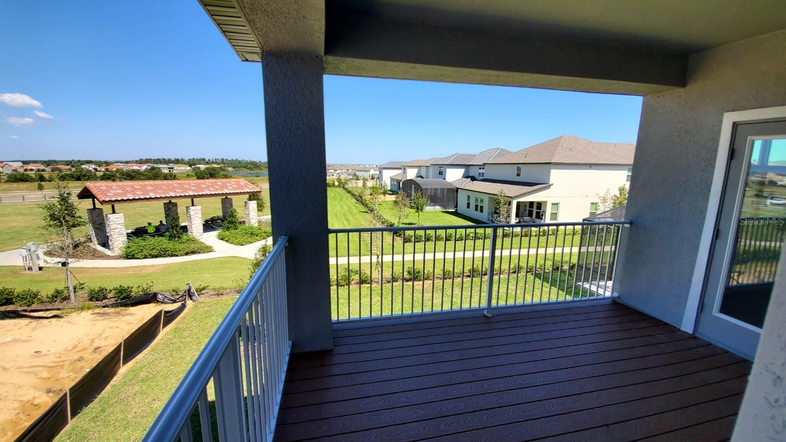 Image 33 of 40 For 9918 Summerlake Groves Street