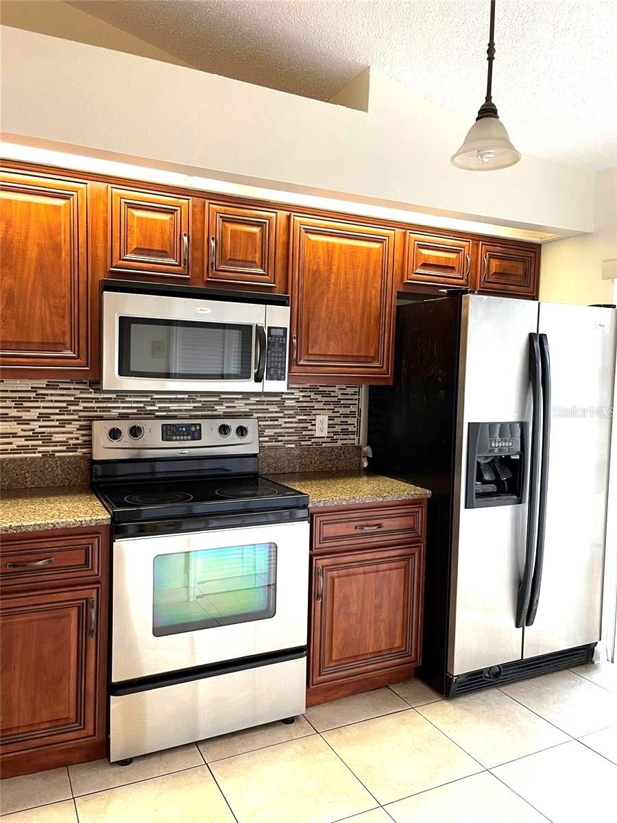 Image 5 of 14 For 1219 Lucaya Circle