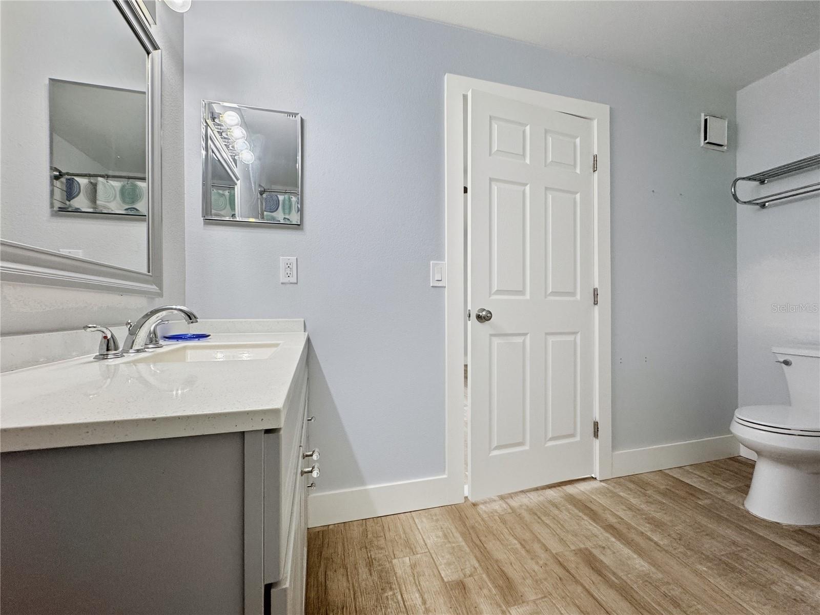 Image 12 of 22 For 4744 Walden Circle 17