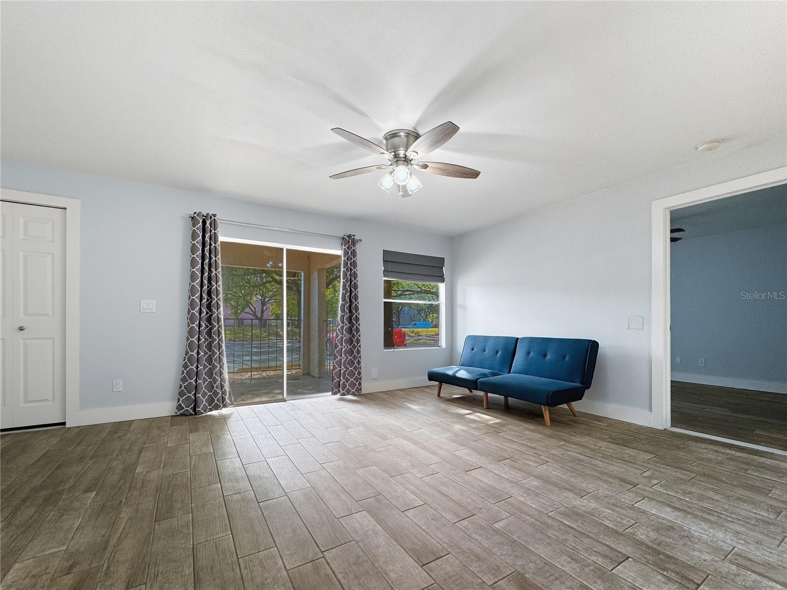 Image 6 of 22 For 4744 Walden Circle 17