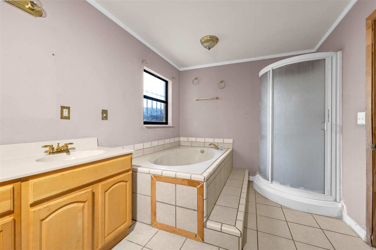 Image 13 of 22 For 716 Grove Avenue