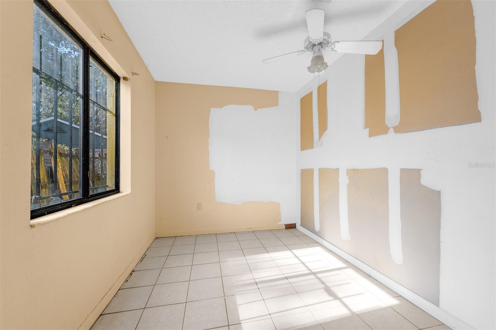 Image 15 of 22 For 716 Grove Avenue