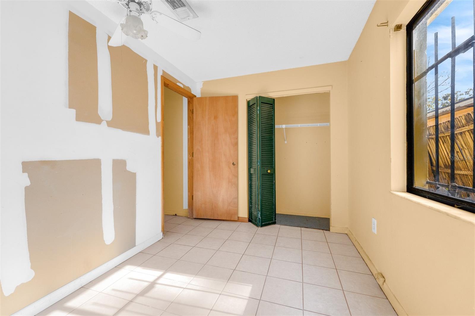 Image 16 of 22 For 716 Grove Avenue