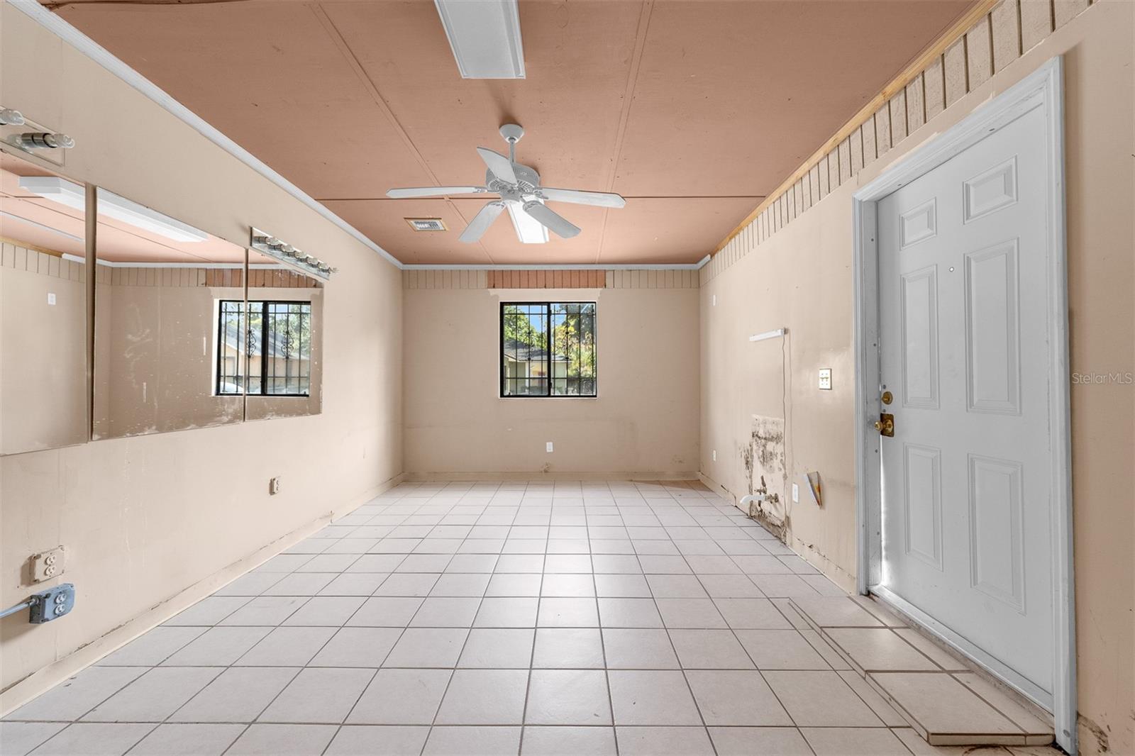 Image 20 of 22 For 716 Grove Avenue