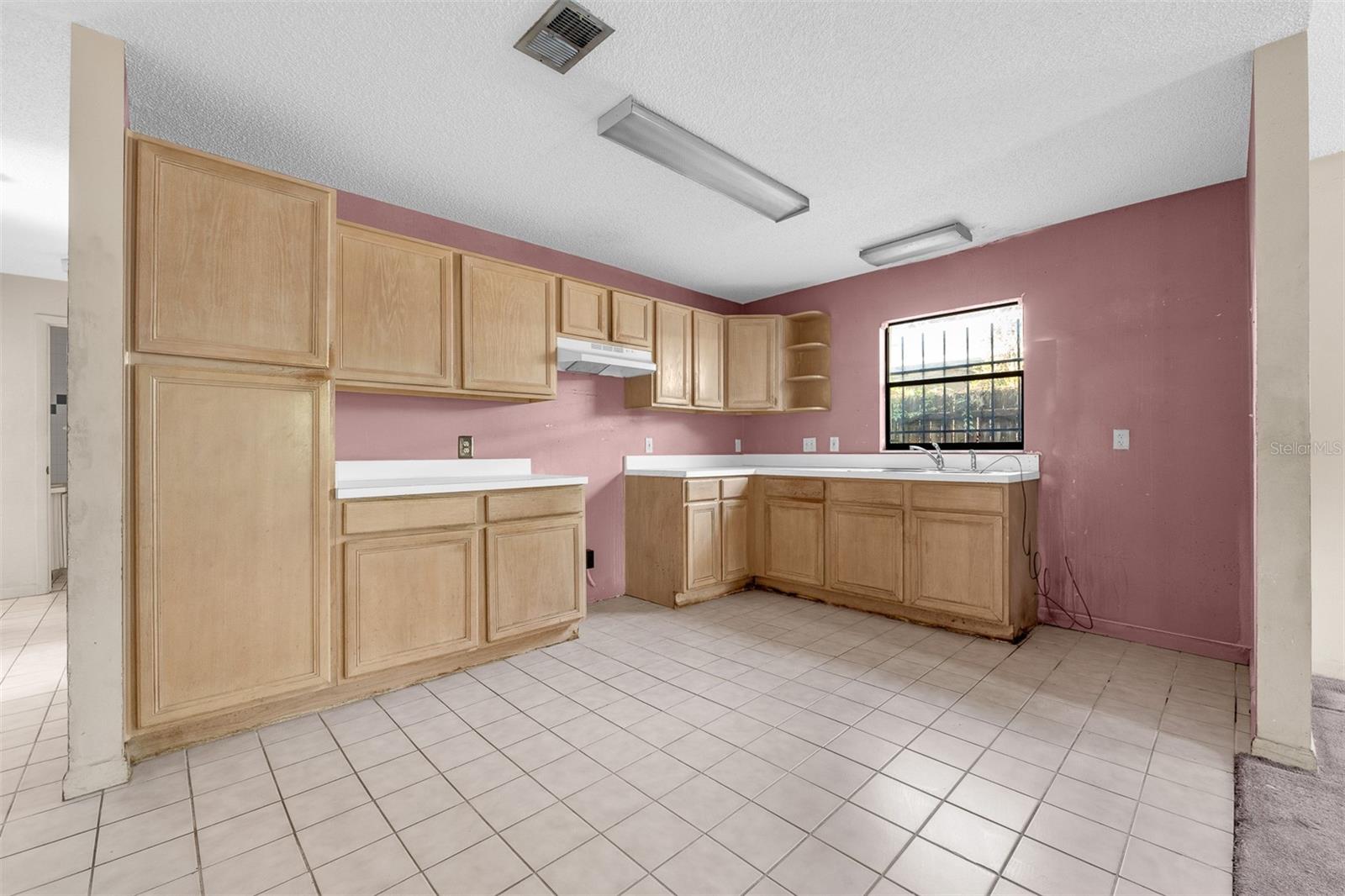 Image 6 of 22 For 716 Grove Avenue