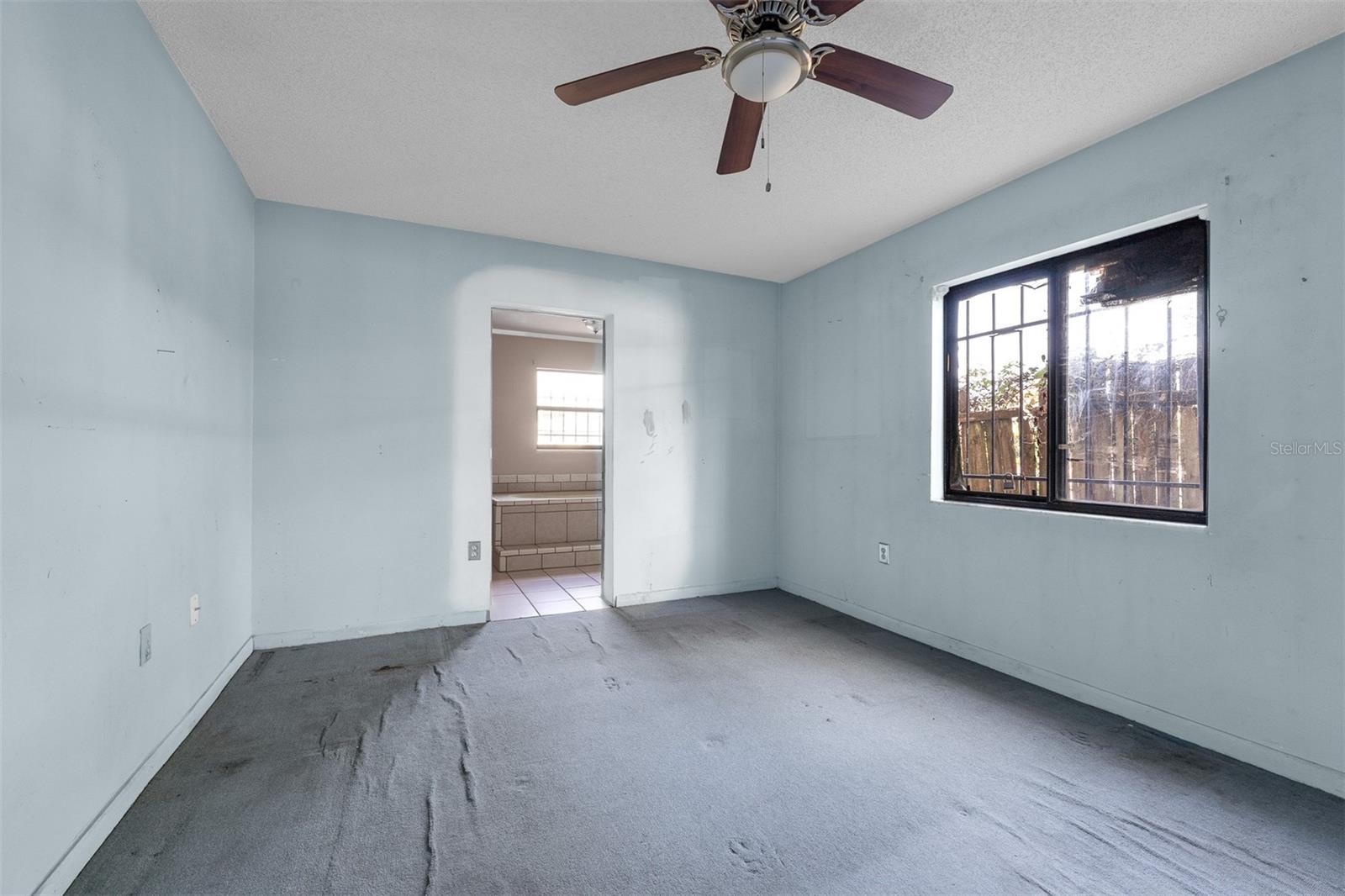 Image 9 of 22 For 716 Grove Avenue