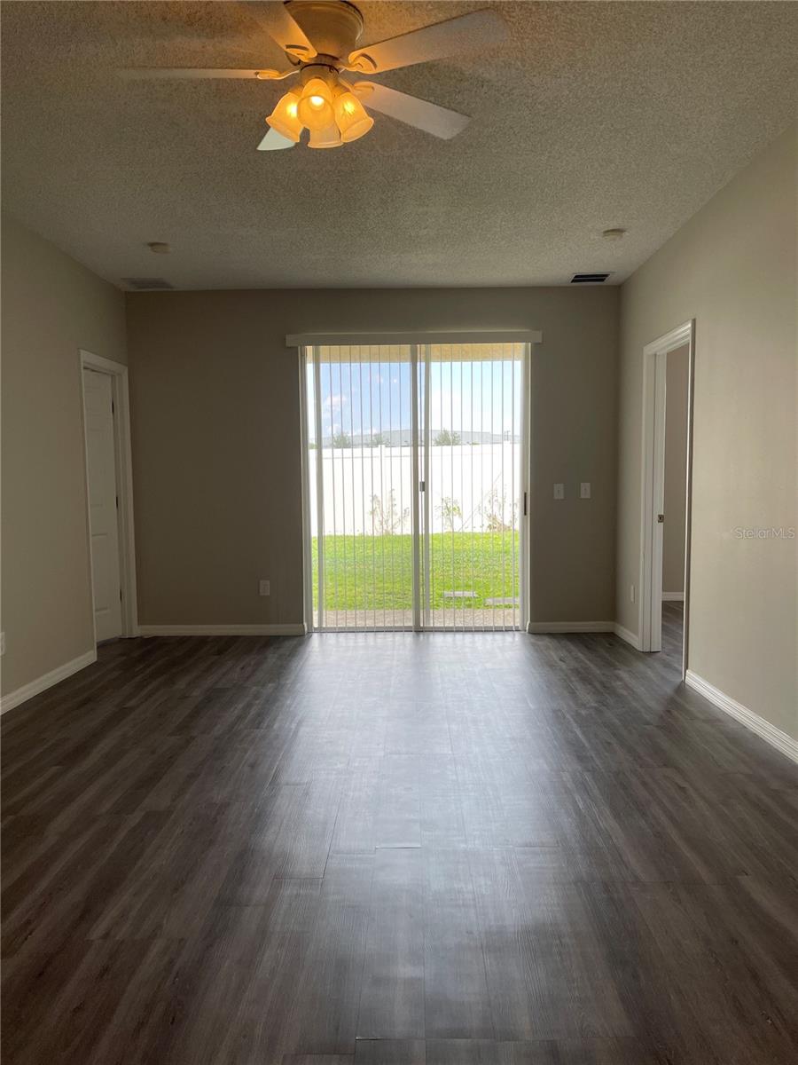 Image 11 of 30 For 606 Sunset View Drive