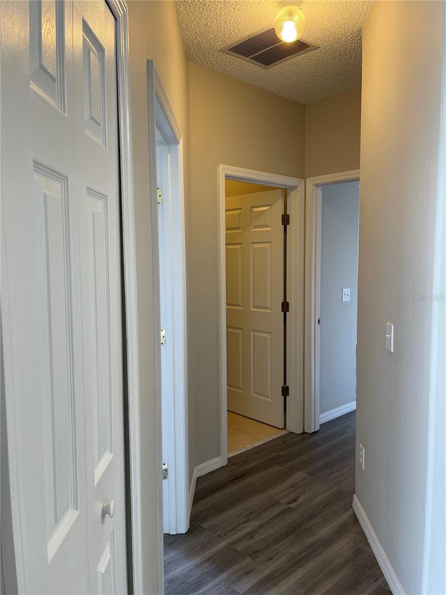 Image 12 of 30 For 606 Sunset View Drive