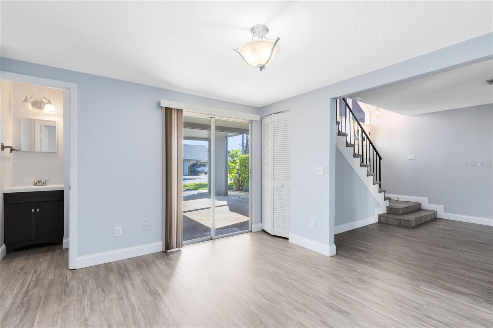 Image 10 of 35 For 890 Jonathan Way