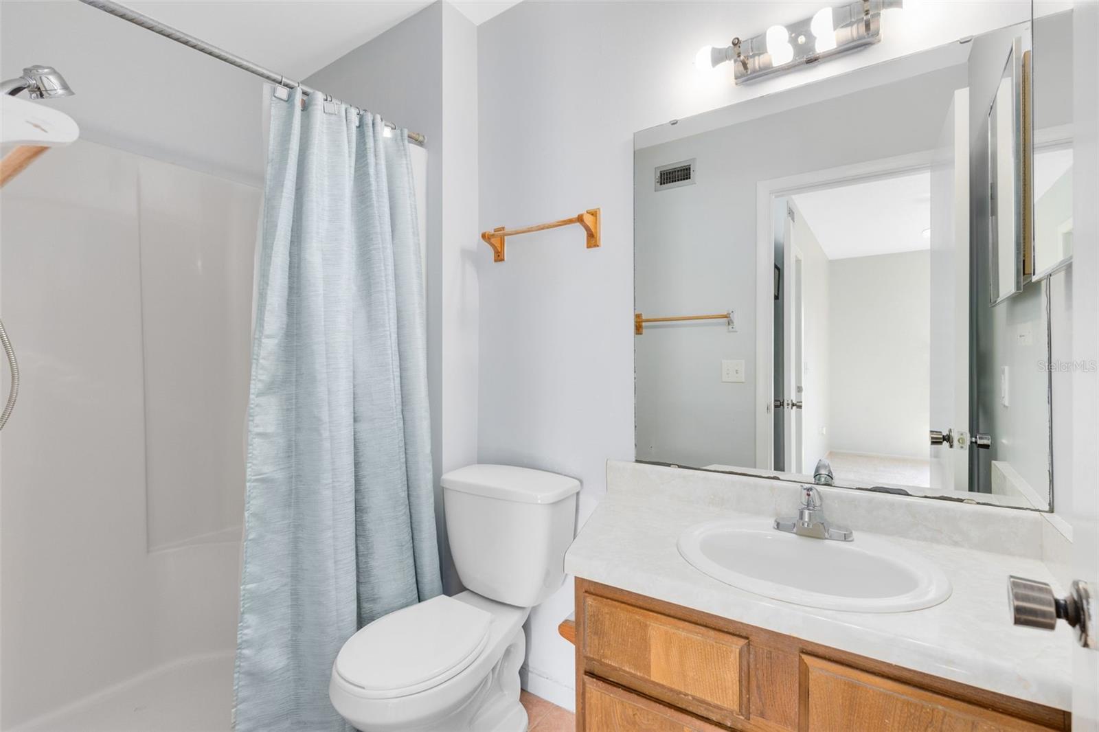 Image 21 of 35 For 890 Jonathan Way