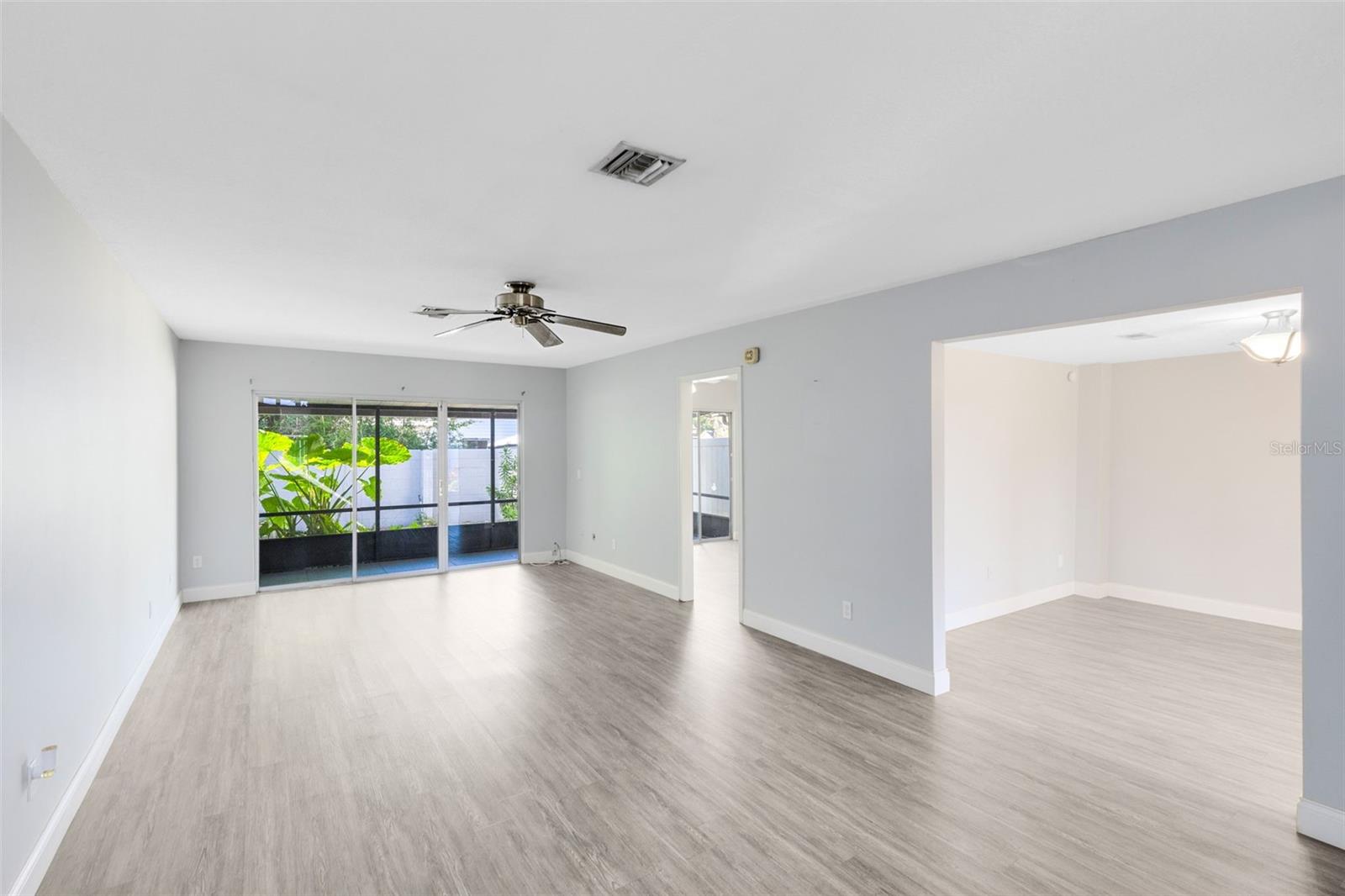 Image 6 of 35 For 890 Jonathan Way