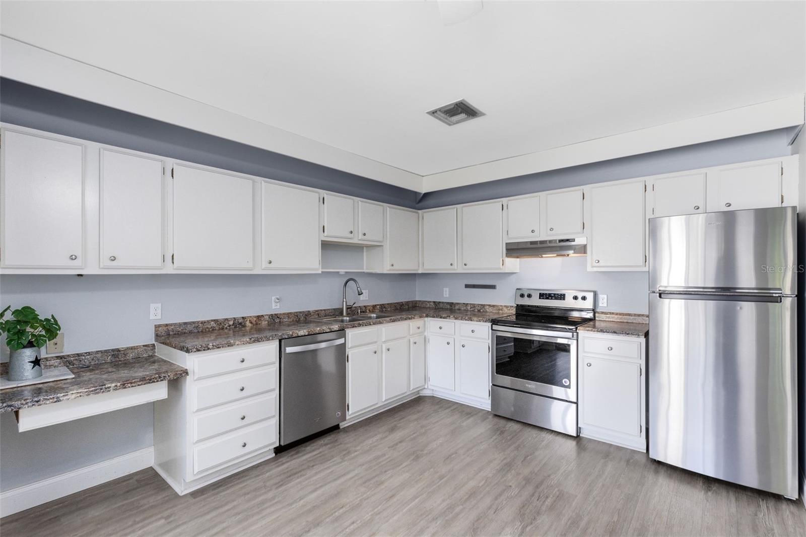 Image 7 of 35 For 890 Jonathan Way